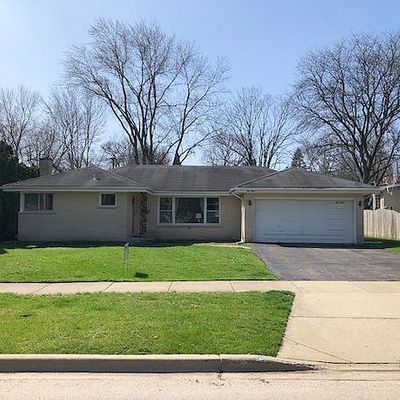 190 May Ave, Glen Ellyn, IL 60137