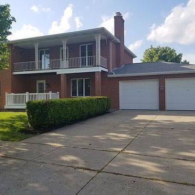 1302 Cardinal Rd, Bowling Green, OH 43402