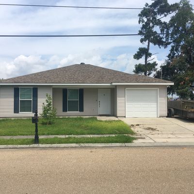 2416 Marietta St, Chalmette, LA 70043