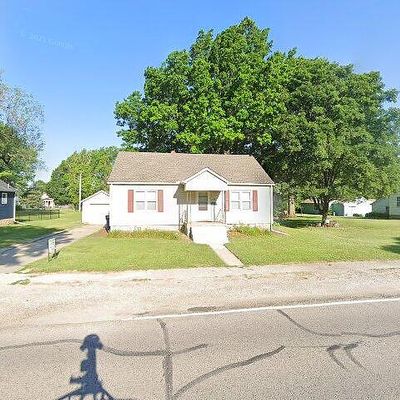 504 Ne Douglas St, Lees Summit, MO 64063