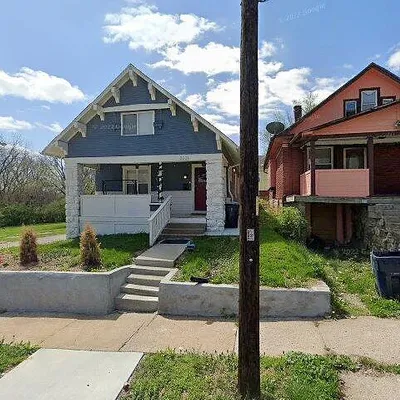 2221 E 37 Th St, Kansas City, MO 64109