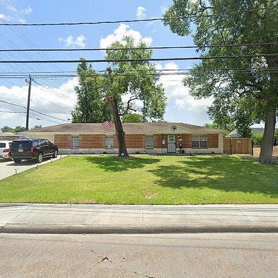 3304 Garth Rd, Baytown, TX 77521