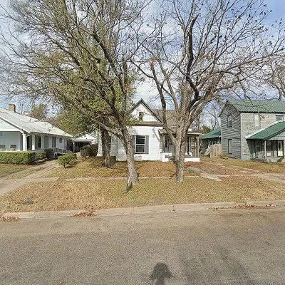 306 W Decatur St, Ennis, TX 75119