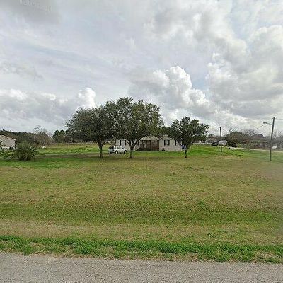 7625 Brinkmeyer Rd, Needville, TX 77461