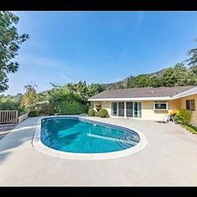 1002 El Vago St, La Canada Flintridge, CA 91011