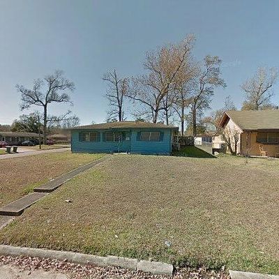 4915 Wales Dr, Beaumont, TX 77708