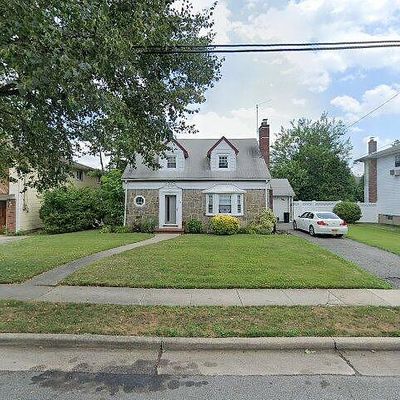 24 Clarendon Rd, Hempstead, NY 11550