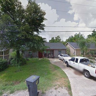 4815 Beaumont Ave, Groves, TX 77619