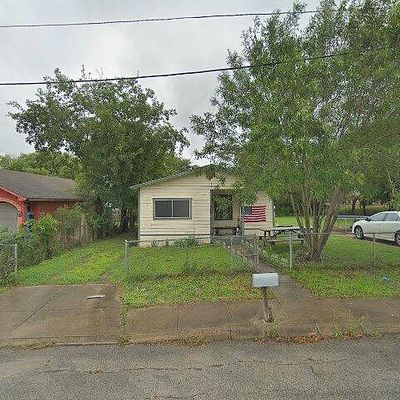 318 Moselle Ave, San Antonio, TX 78237