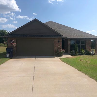 1541 Debbie Dr, Guthrie, OK 73044