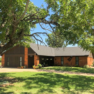 232 Sw A St, Faxon, OK 73540