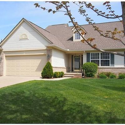 283 Four Seasons Dr, Lake Orion, MI 48360