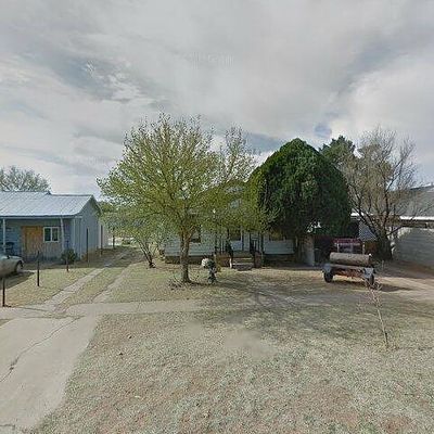 811 17 Th St, Seagraves, TX 79359