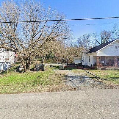 1326 E Harper Ave, Maryville, TN 37804