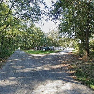 12 W Circle Rd, Ellisville, MS 39437