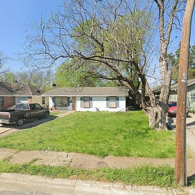 4411 Landrum Ave, Dallas, TX 75216