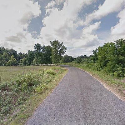 10 Williams Rd, Como, MS 38619