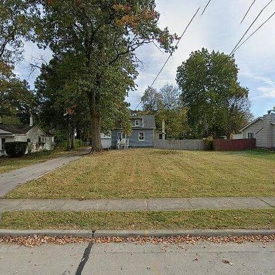 4475 Silverdale Rd, North Olmsted, OH 44070