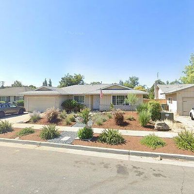 749 E Menlo Ave, Fresno, CA 93710