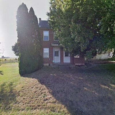 568 Hollander Rd, New Holland, PA 17557