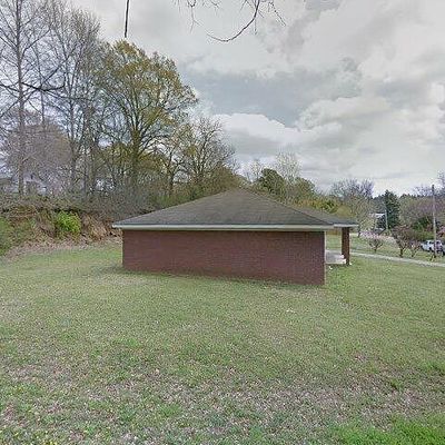 201 E Holly Street, Charleston, MS 38921