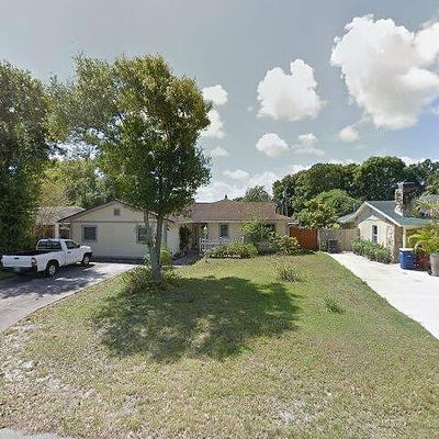 1011 Bermuda Ave, Fort Pierce, FL 34982