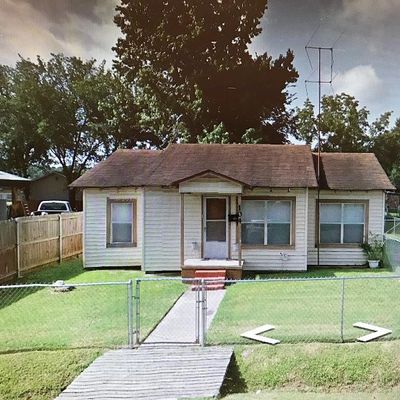 104 W Whelan St, Jefferson, TX 75657