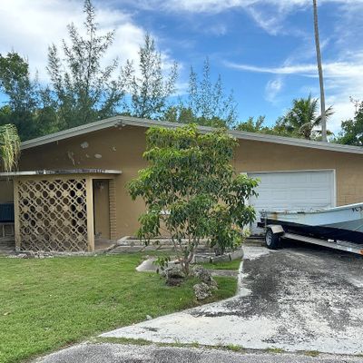 22 Atlantic Dr, Key Largo, FL 33037