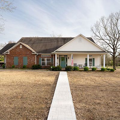 2701 Westlake Dr, Lavaca, AR 72941