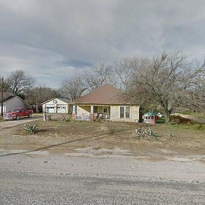 302 S White Ave, Melvin, TX 76858