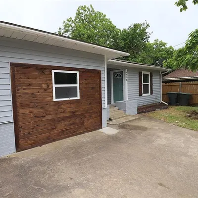 316 W Taylor St, Sherman, TX 75092