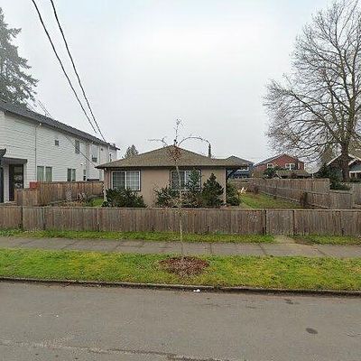 5800 Se Woodstock Blvd, Portland, OR 97206