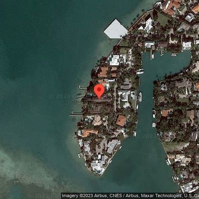 7 Harbor Pt, Key Biscayne, FL 33149
