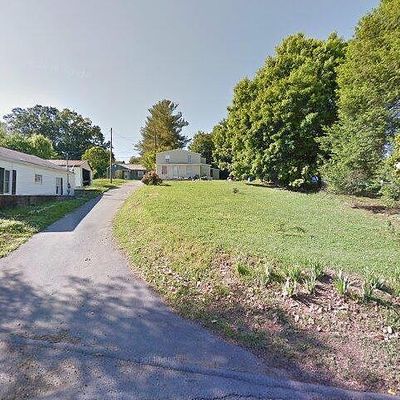 447 Cypress St, Mount Carmel, TN 37645