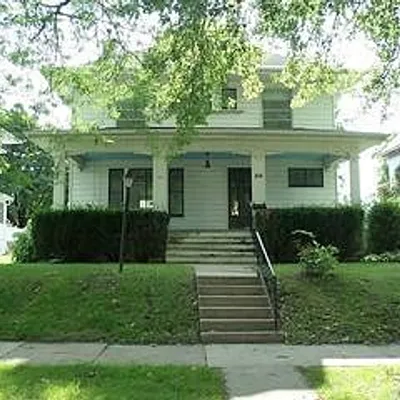 414 Vermont St, Waterloo, IA 50701