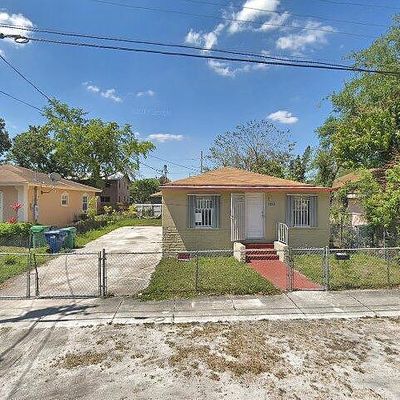 8816 Nw 22 Nd Pl, Miami, FL 33147