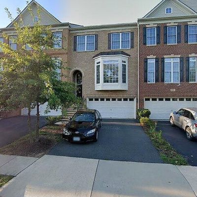 25846 Commons Sq, Chantilly, VA 20152