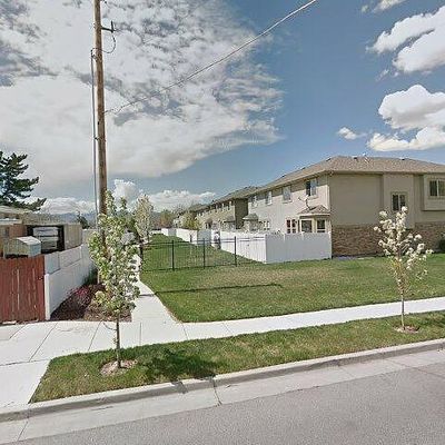 268 E Twin Bridges Ln S, Midvale, UT 84047