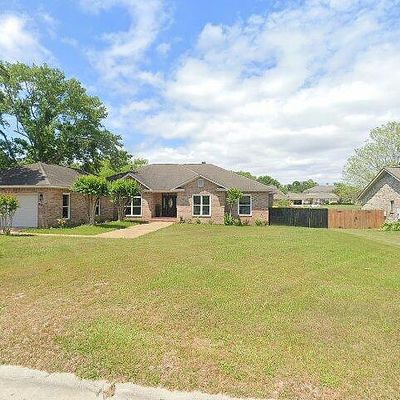 451 Linda Dr, Biloxi, MS 39531