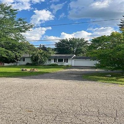 4166 Gregor St, Mount Morris, MI 48458