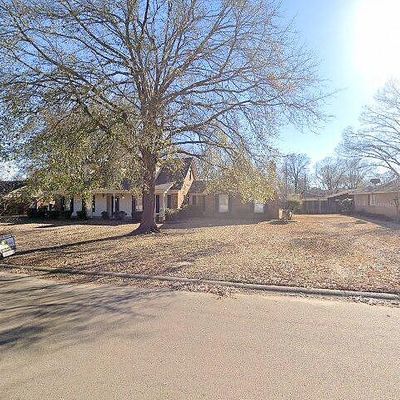 612 Sumner Ave, Greenwood, MS 38930