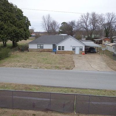 402 Phillips Ave, Huntsville, AR 72740