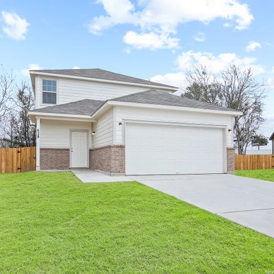 628 Saxon St, Seguin, TX 78155