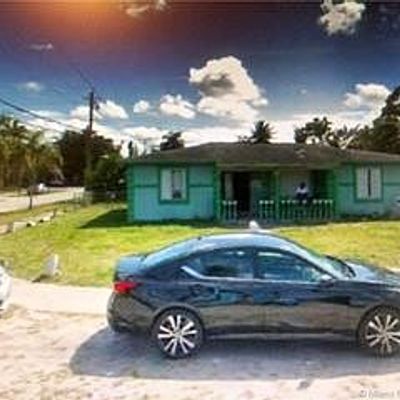 300 Nw 189 Th Ter, Miami, FL 33169