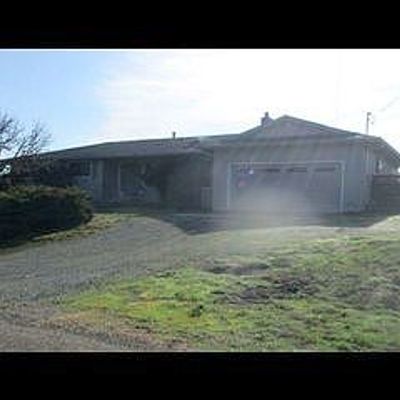 5211 Volkerts Rd, Sebastopol, CA 95472