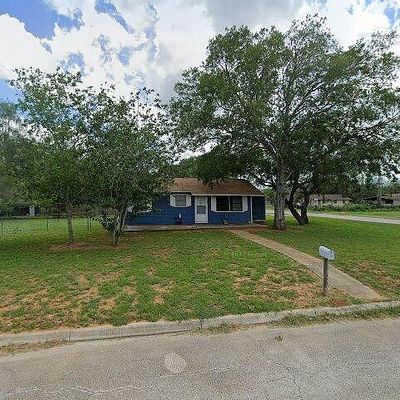 1228 E San Marcos St, Pearsall, TX 78061