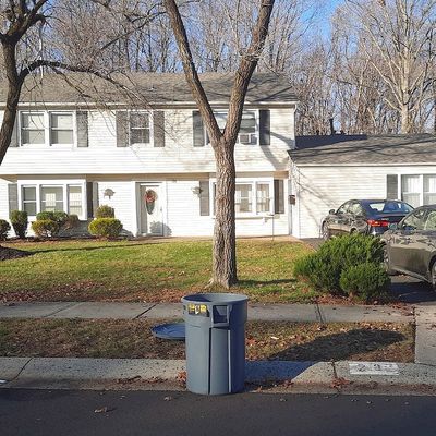 28 Cypress Ln, Matawan, NJ 07747