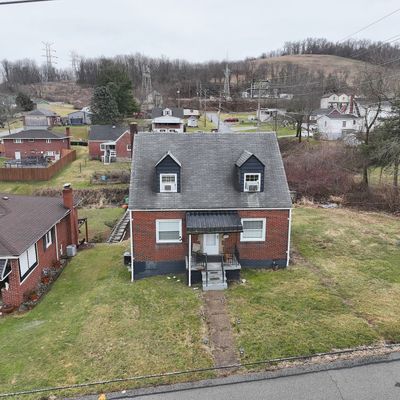 501 Elizabeth Ave, Elizabeth, PA 15037