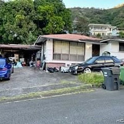 3058 Uaawa Pl, Honolulu, HI 96819