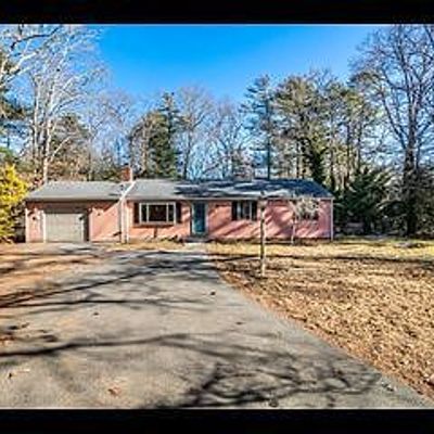 10 Guild Rd, Forestdale, MA 02644